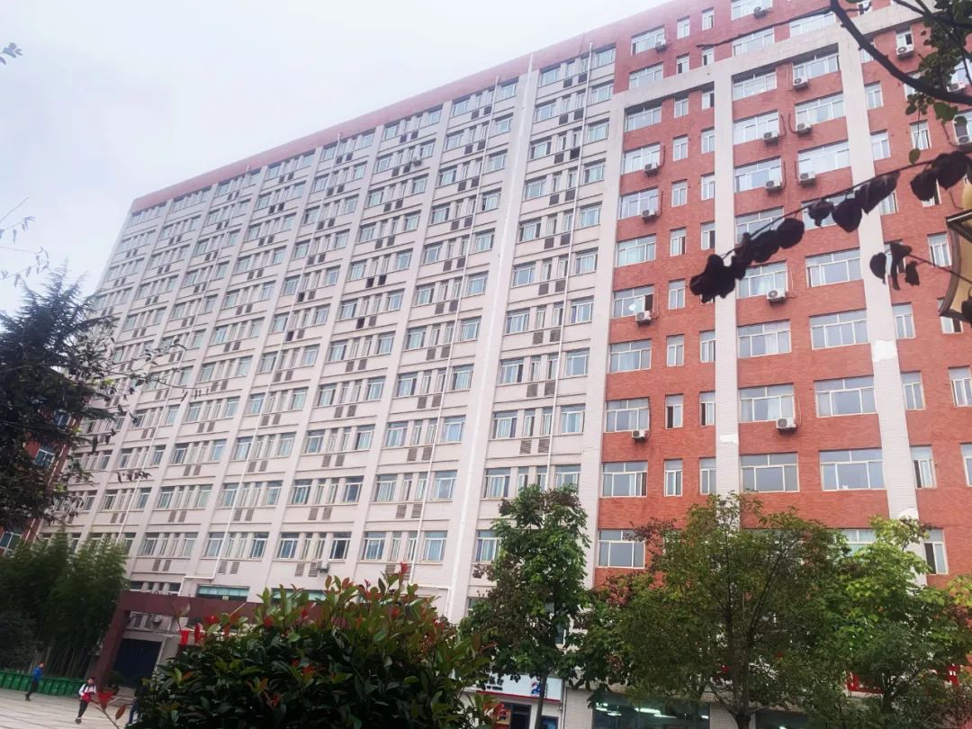 【黨建動態(tài)】用初心和實干解決職工身邊細(xì)微事